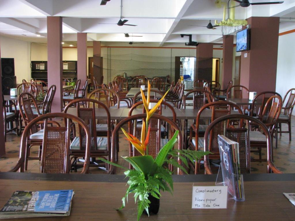 Mersing Merlin Inn Exterior photo