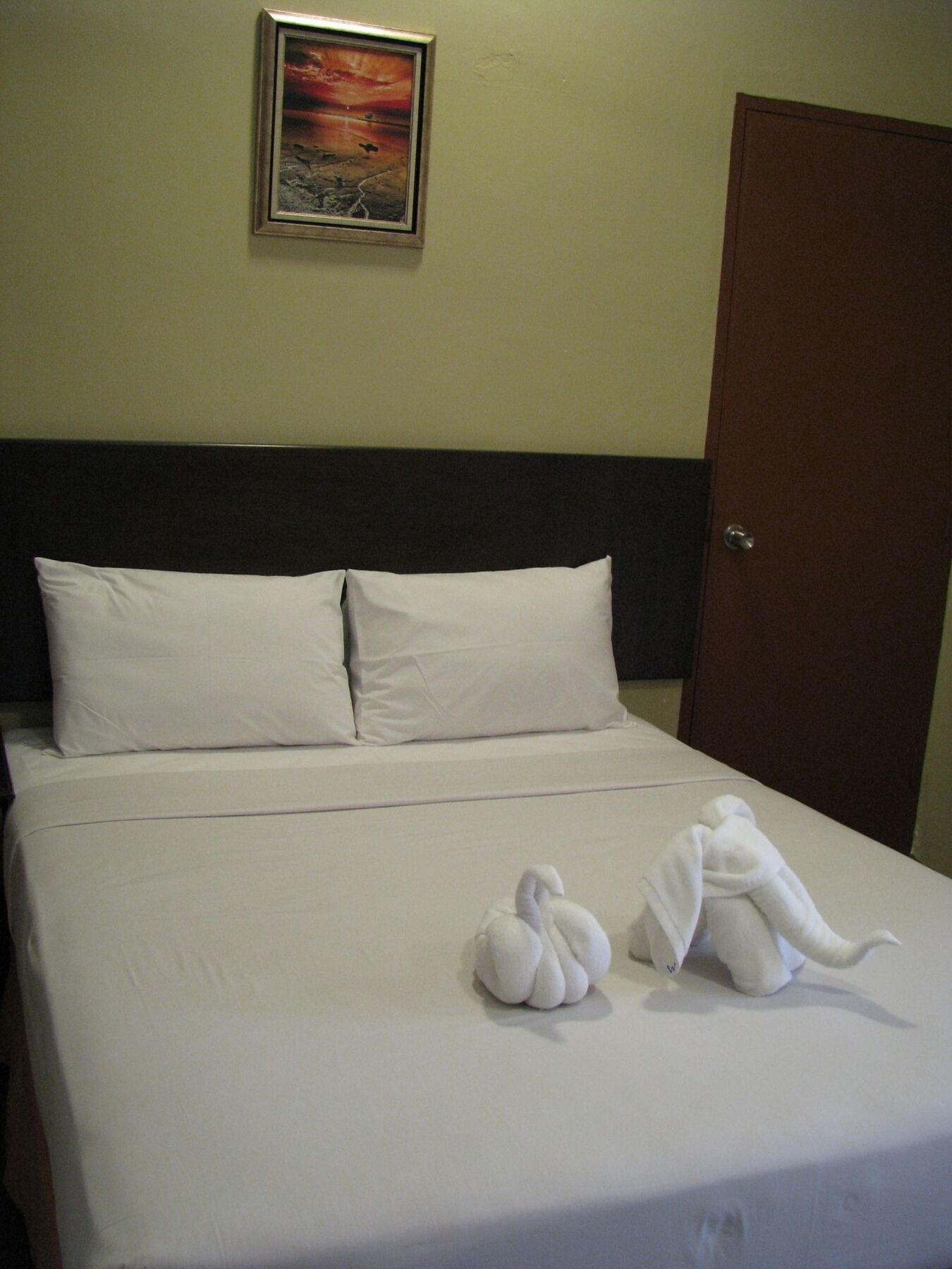 Mersing Merlin Inn Exterior photo